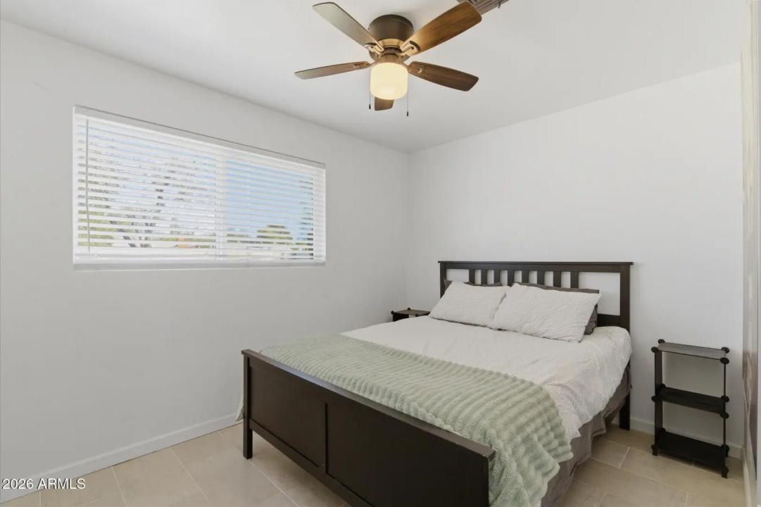 Real Estate Picture 18