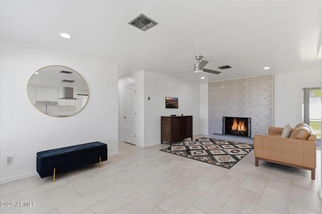 Real Estate Picture 2