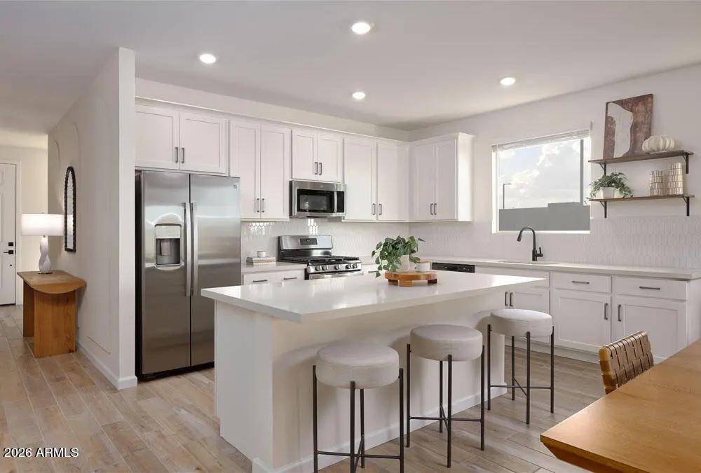 Real Estate Picture 6