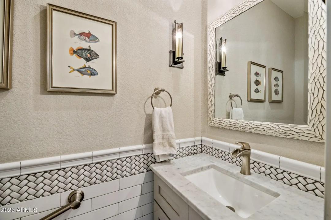 Real Estate Picture 28