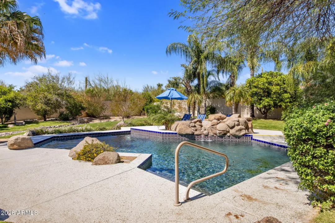 Real Estate Picture 33