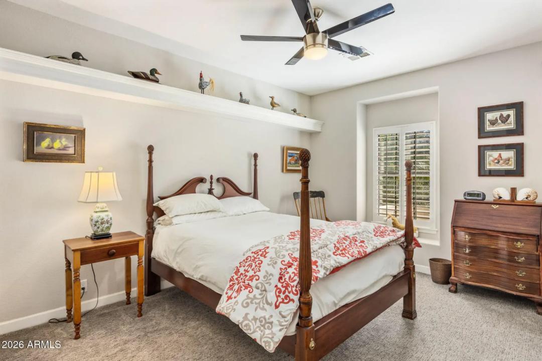 Real Estate Picture 24