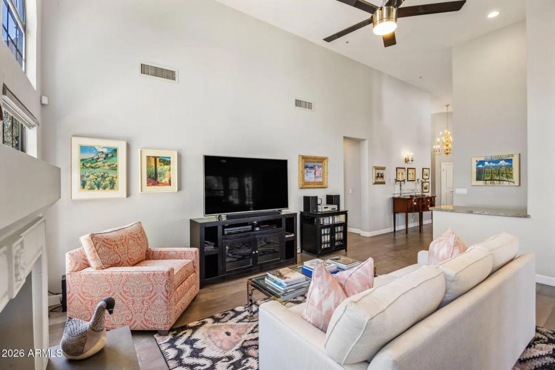 Real Estate Picture 18