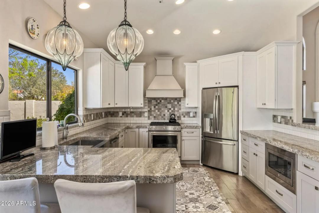 Real Estate Picture 15