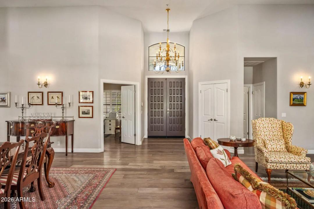 Real Estate Picture 11