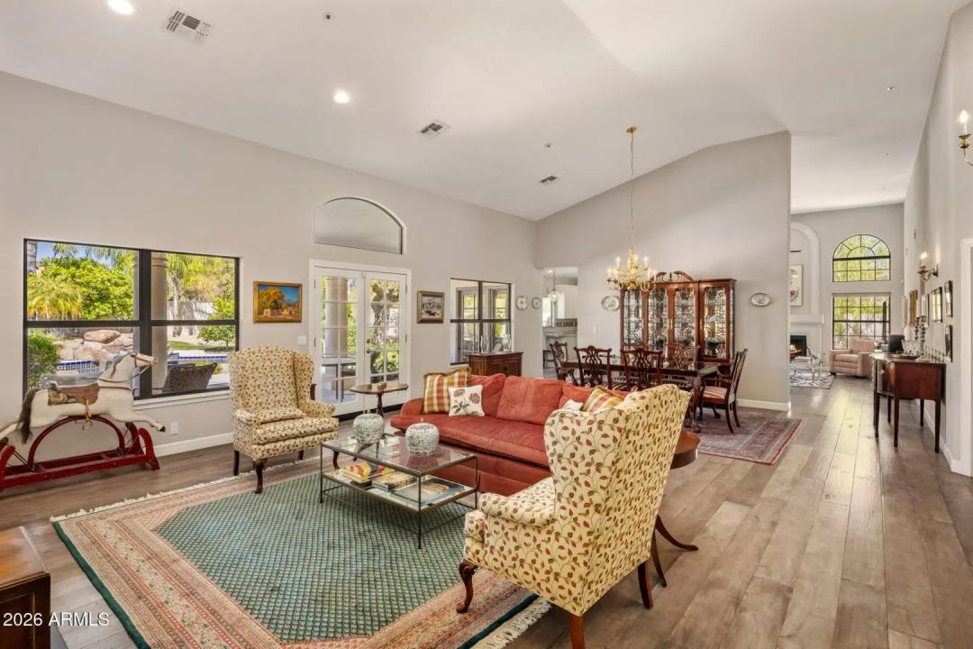 Real Estate Picture 12