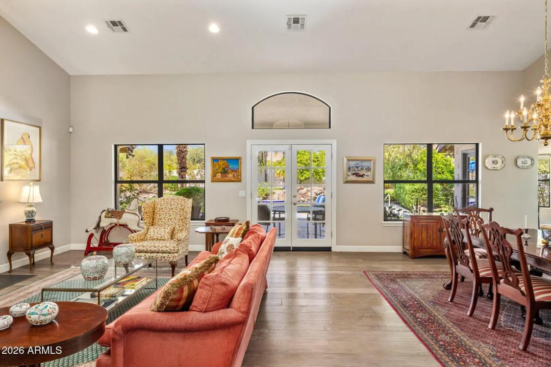 Real Estate Picture 14