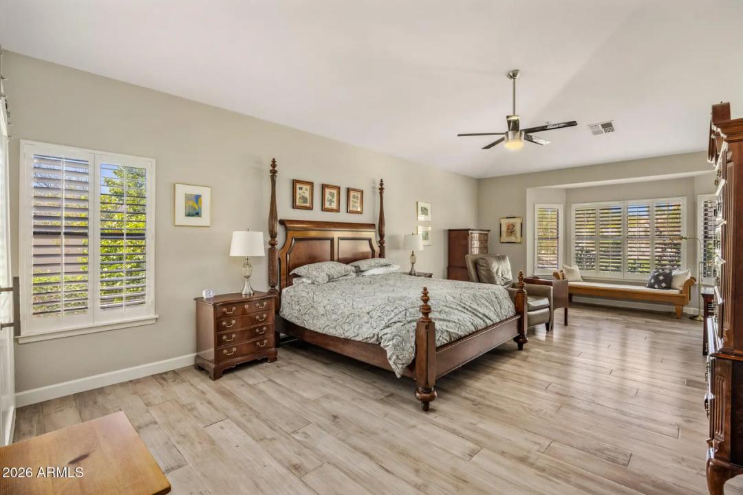 Real Estate Picture 5