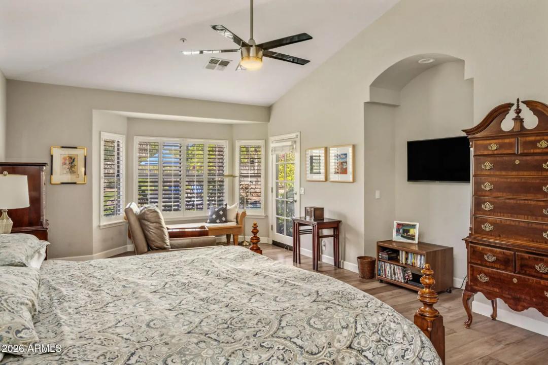 Real Estate Picture 19