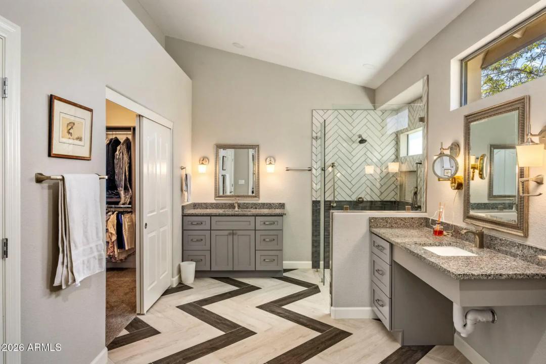 Real Estate Picture 21