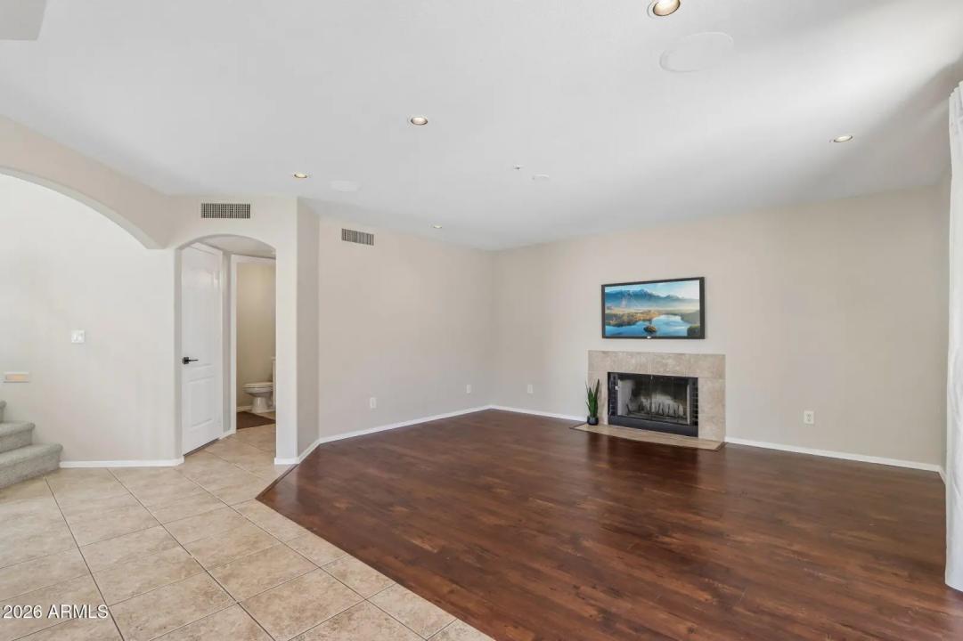 Real Estate Picture 15