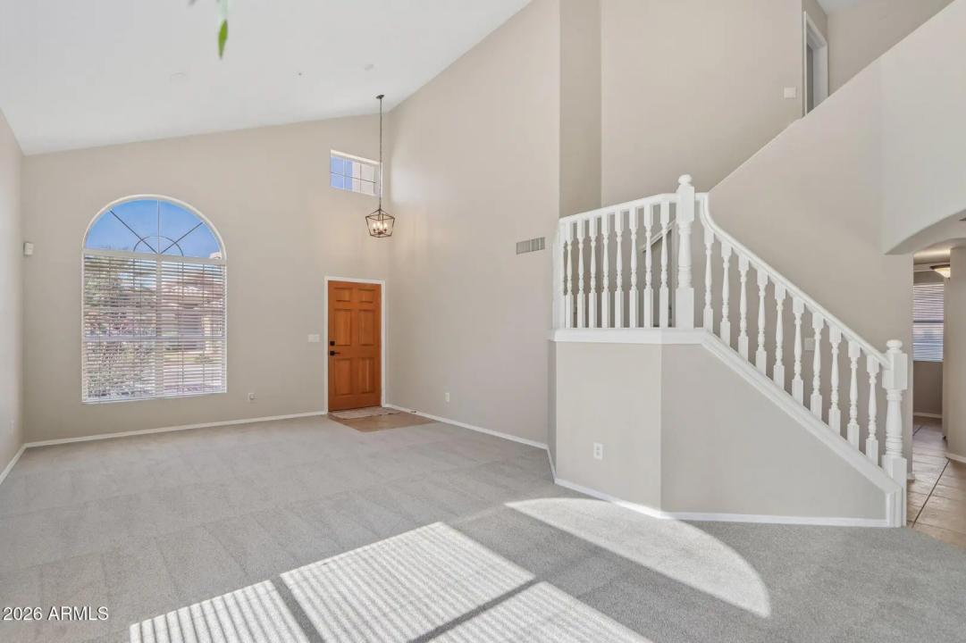 Real Estate Picture 3