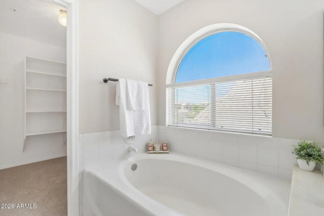 Real Estate Picture 23