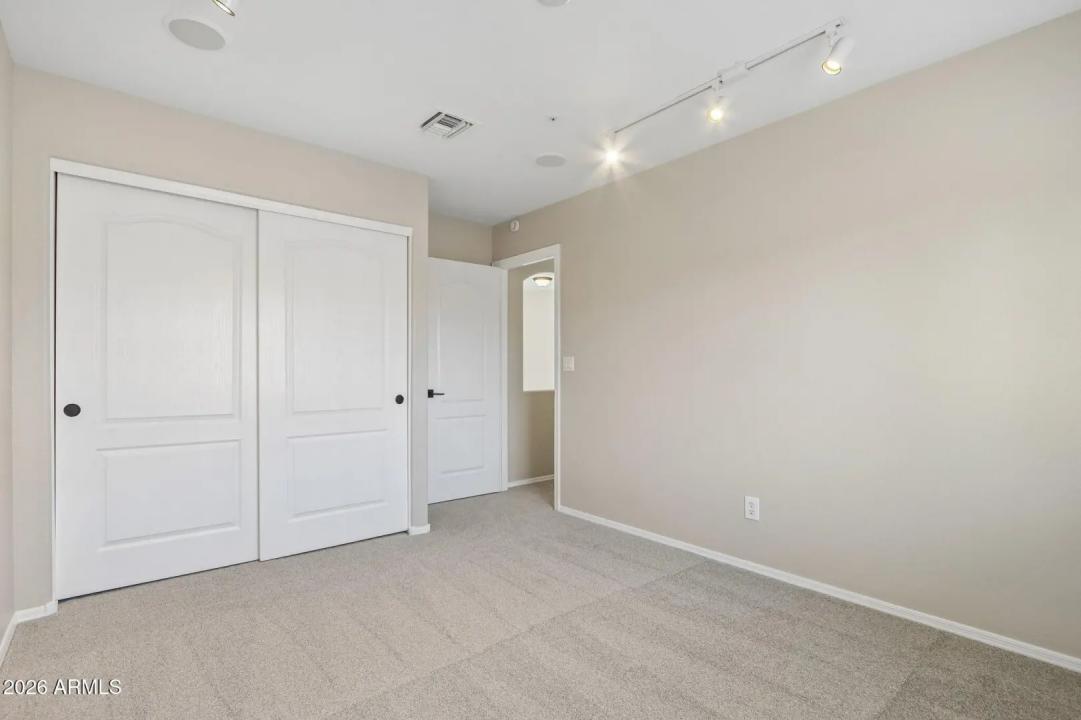 Real Estate Picture 32