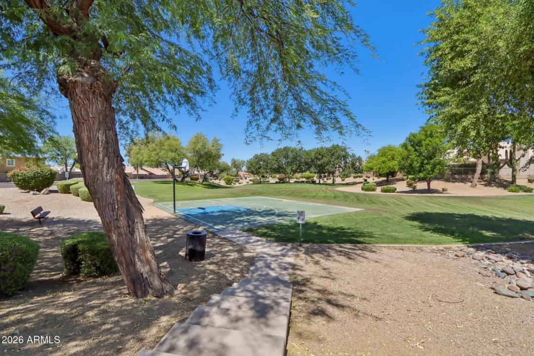 Real Estate Picture 49