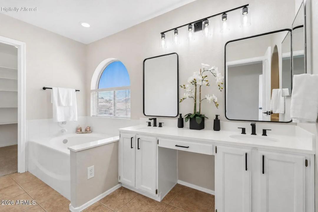 Real Estate Picture 22