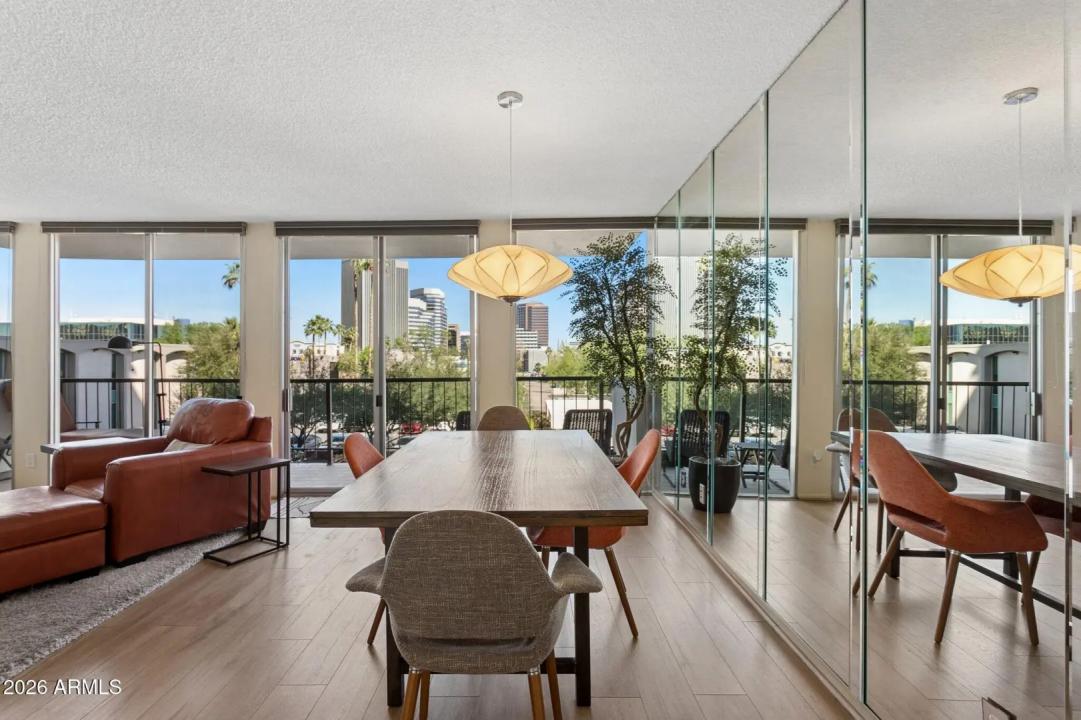 Real Estate Picture 12