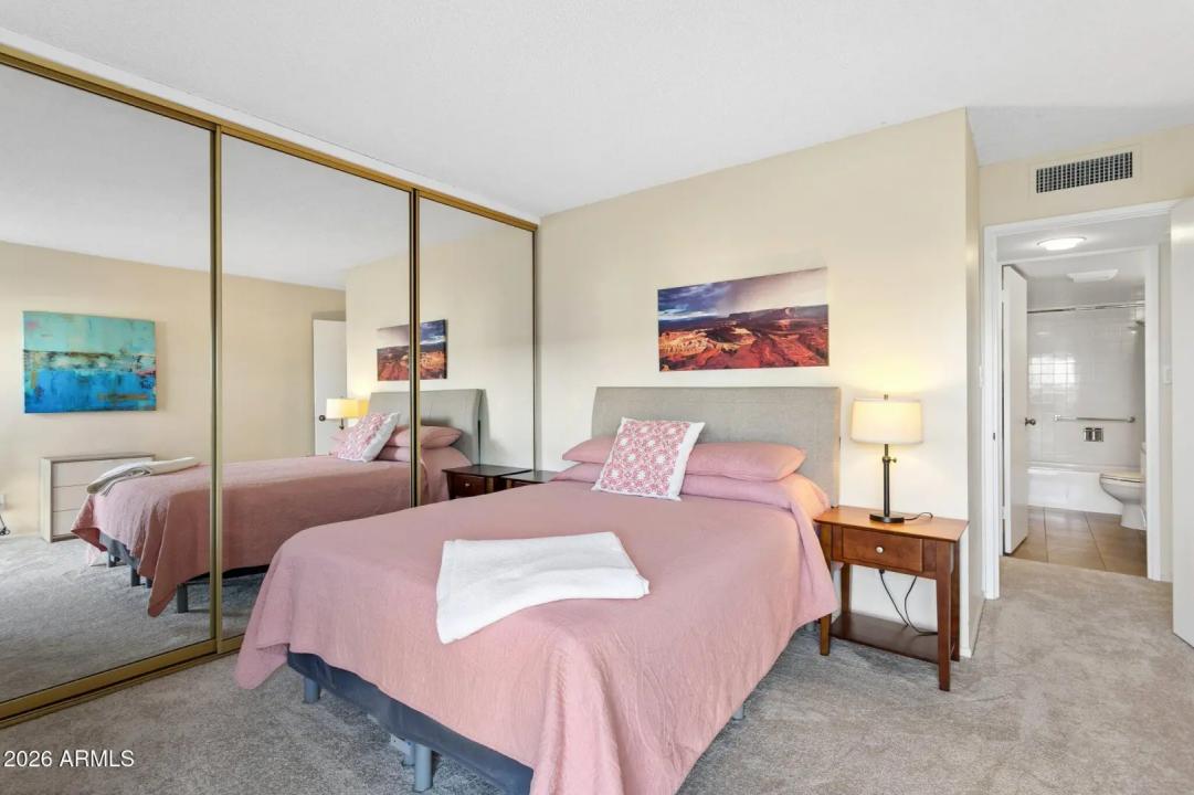 Real Estate Picture 22