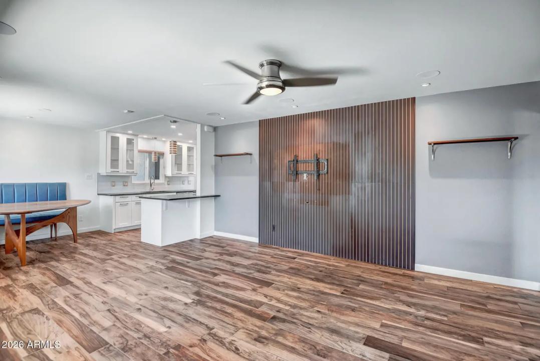 Real Estate Picture 6