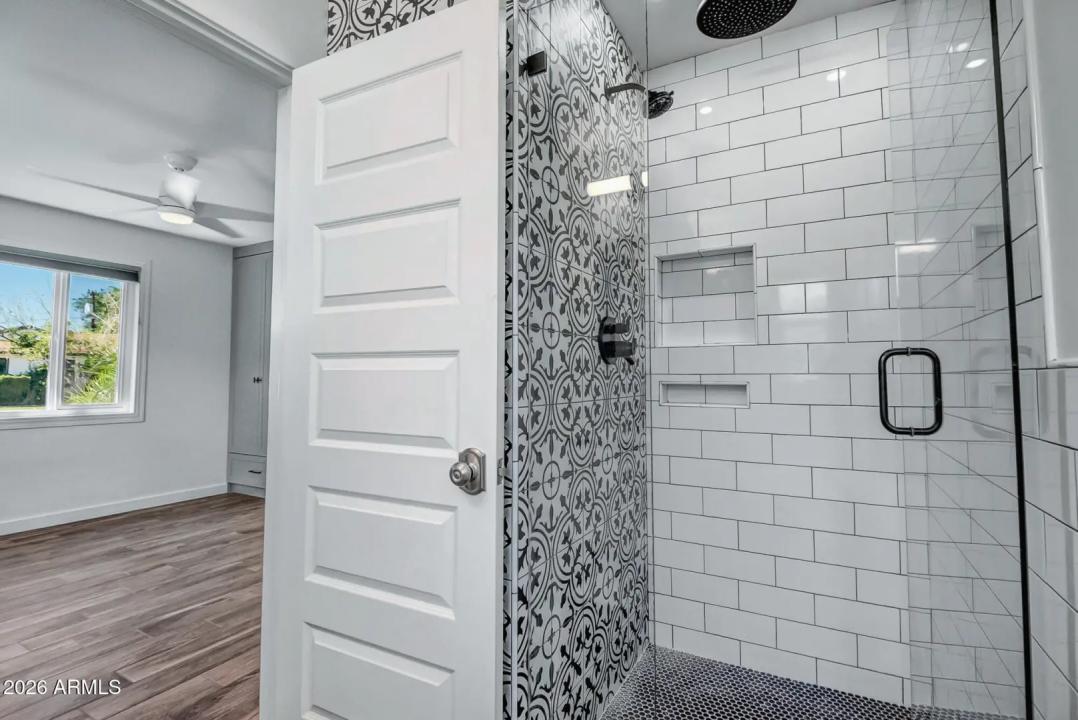 Real Estate Picture 27