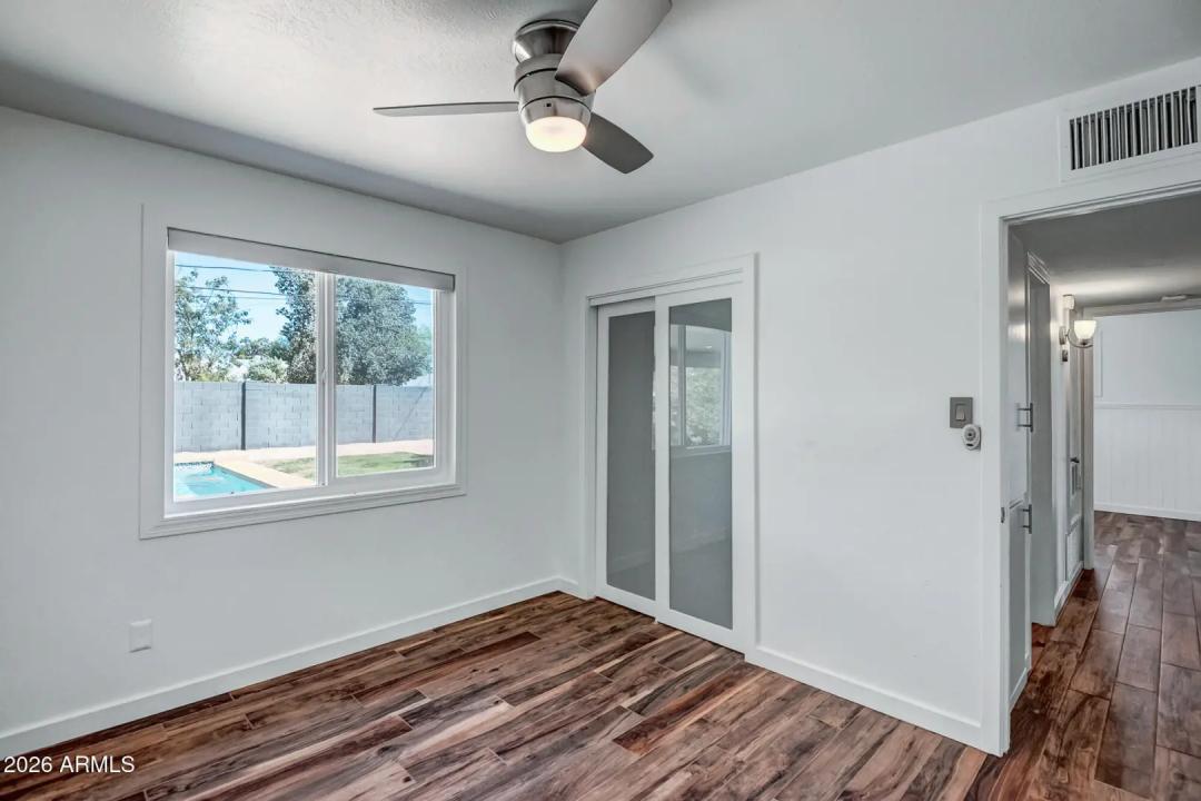 Real Estate Picture 33