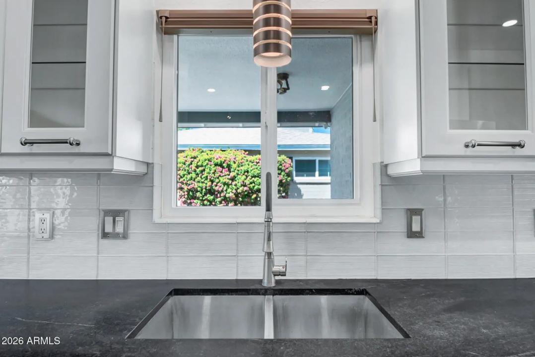 Real Estate Picture 13