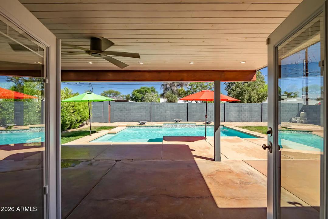 Real Estate Picture 17