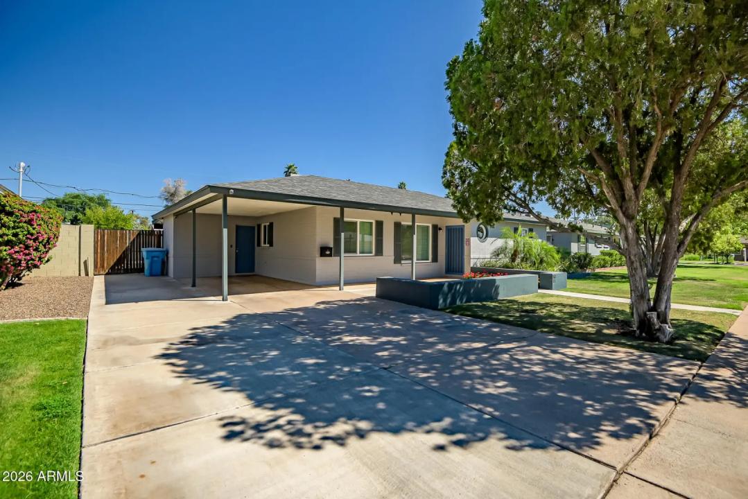 Real Estate Picture 5