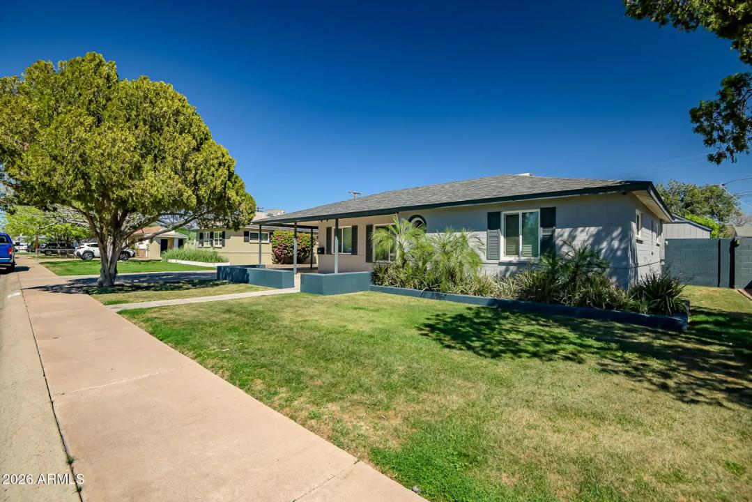 Real Estate Picture 2