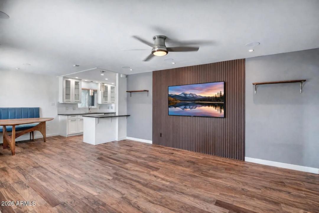 Real Estate Picture 6