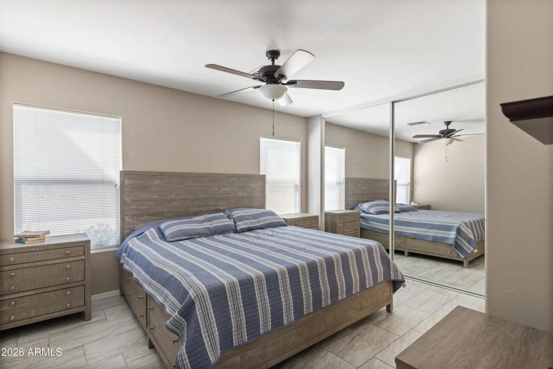 Real Estate Picture 4