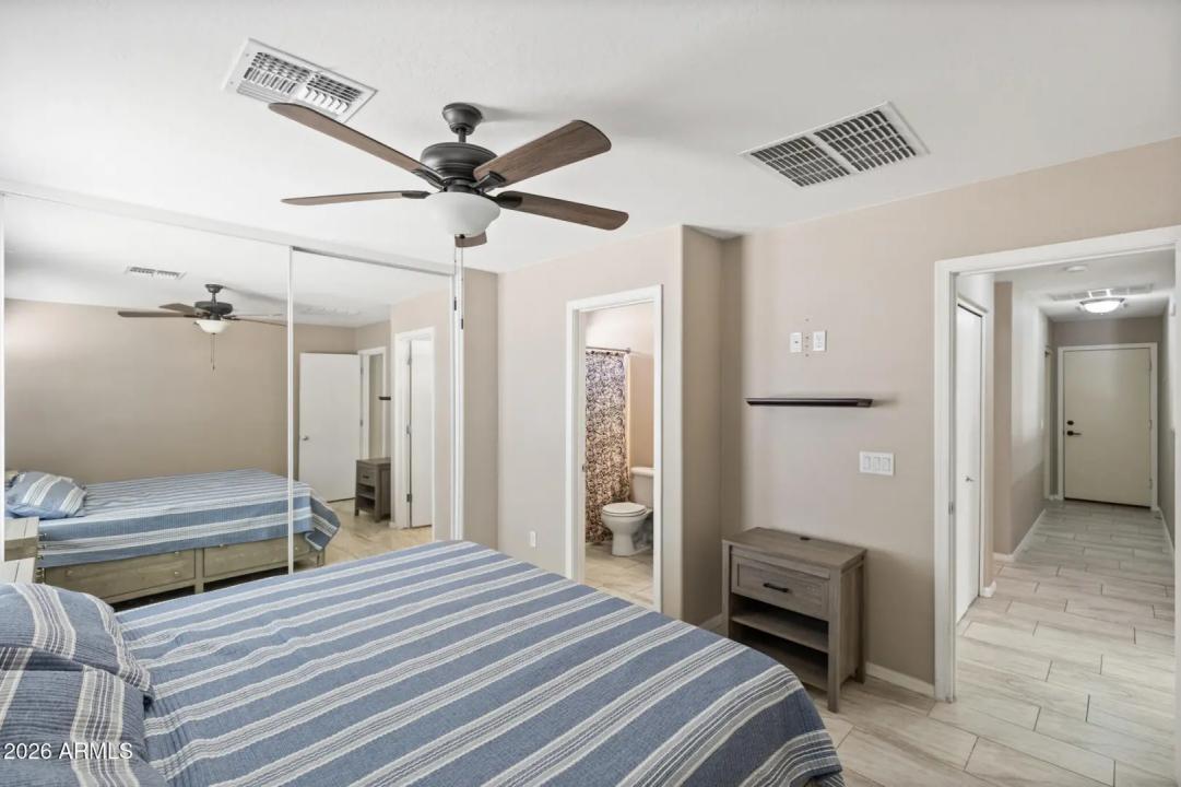 Real Estate Picture 11