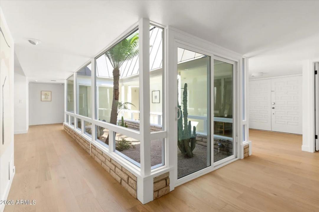 Real Estate Picture 5