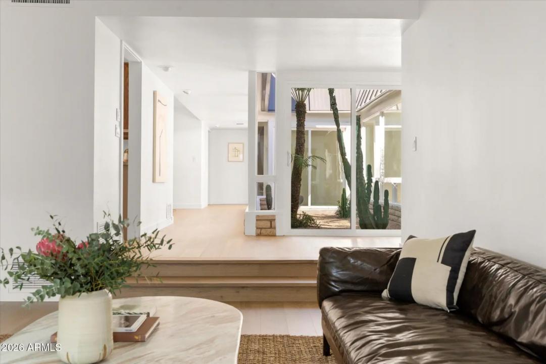 Real Estate Picture 8