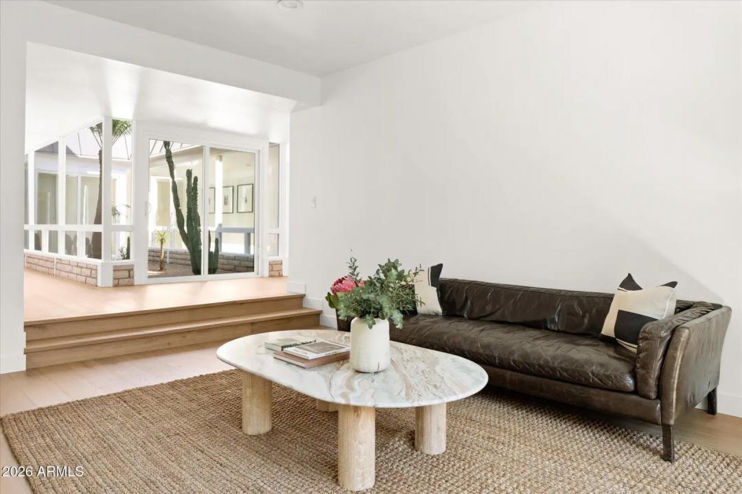 Real Estate Picture 7