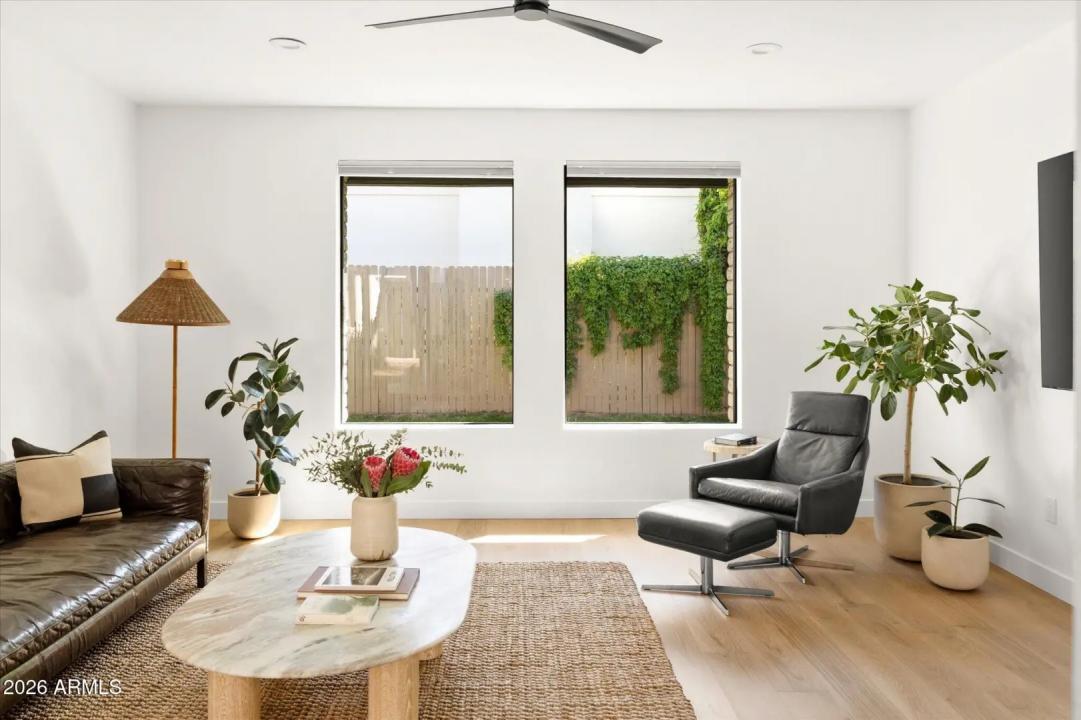 Real Estate Picture 6