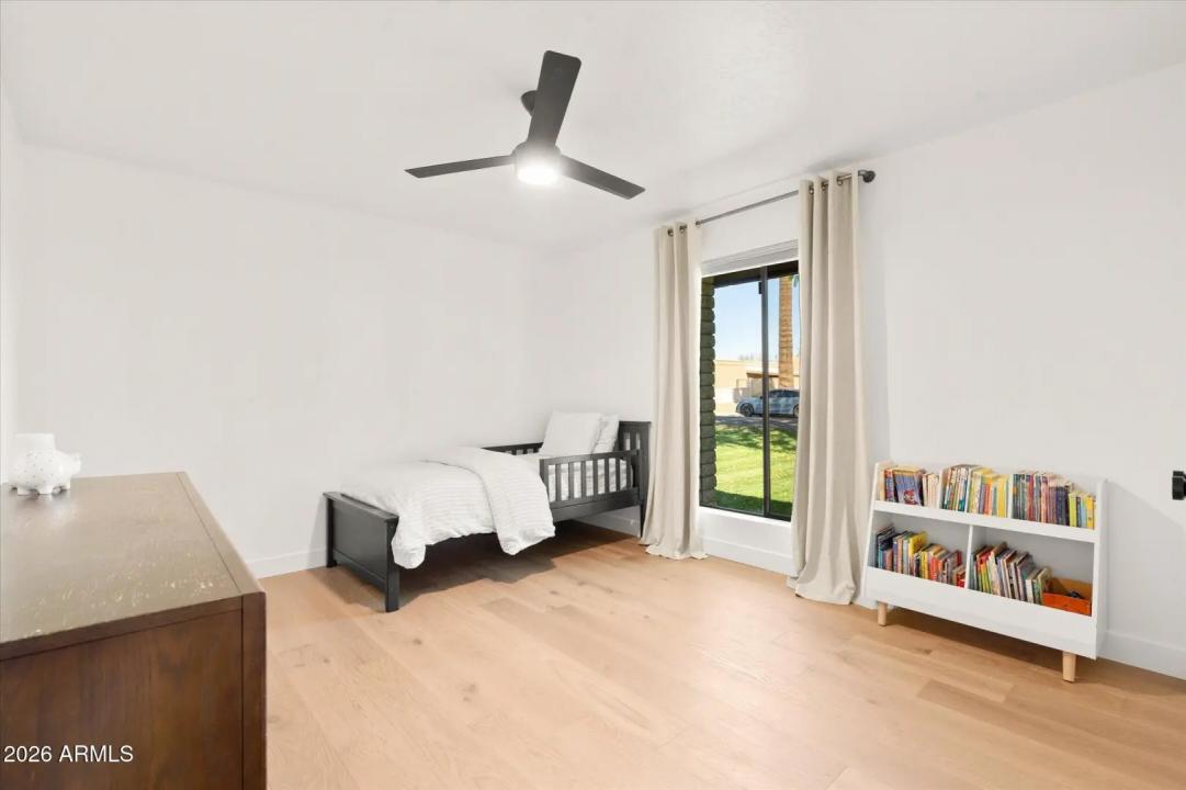 Real Estate Picture 29