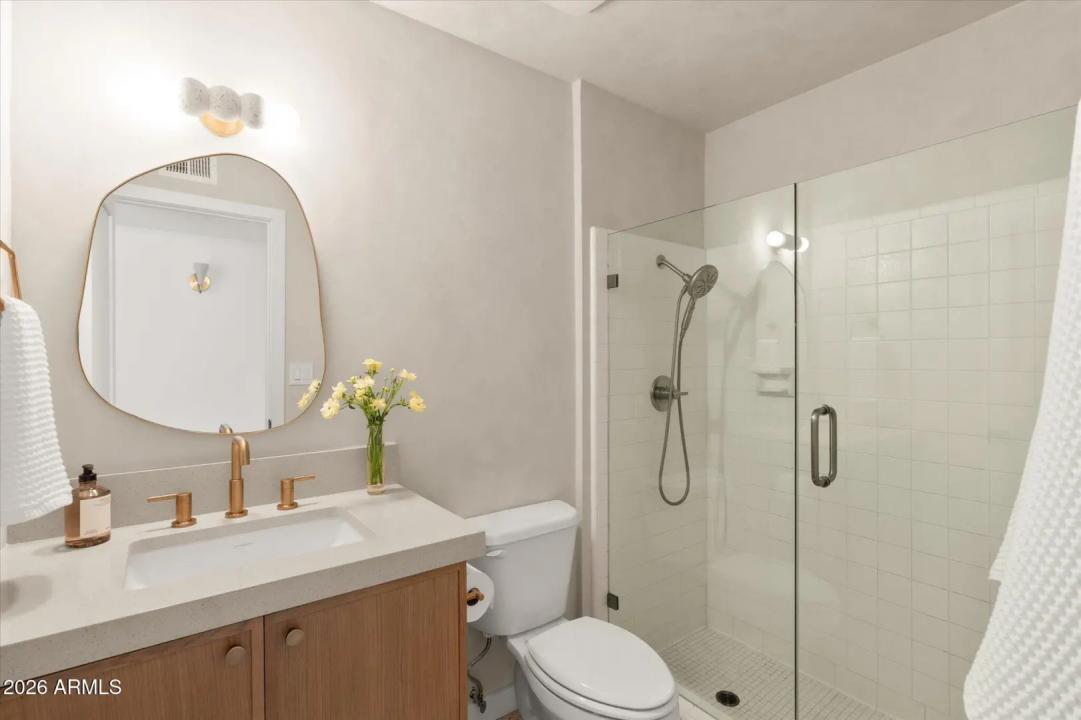 Real Estate Picture 32