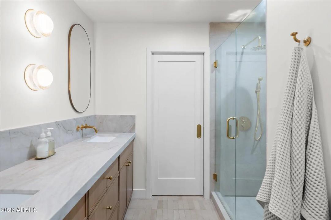 Real Estate Picture 18