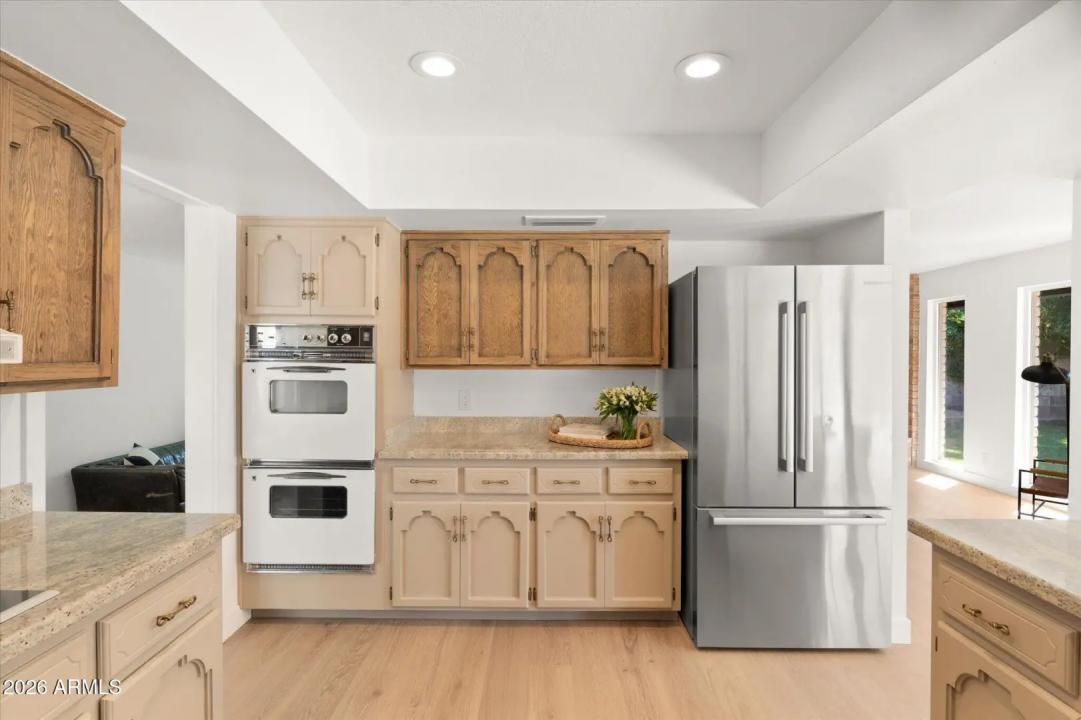 Real Estate Picture 17