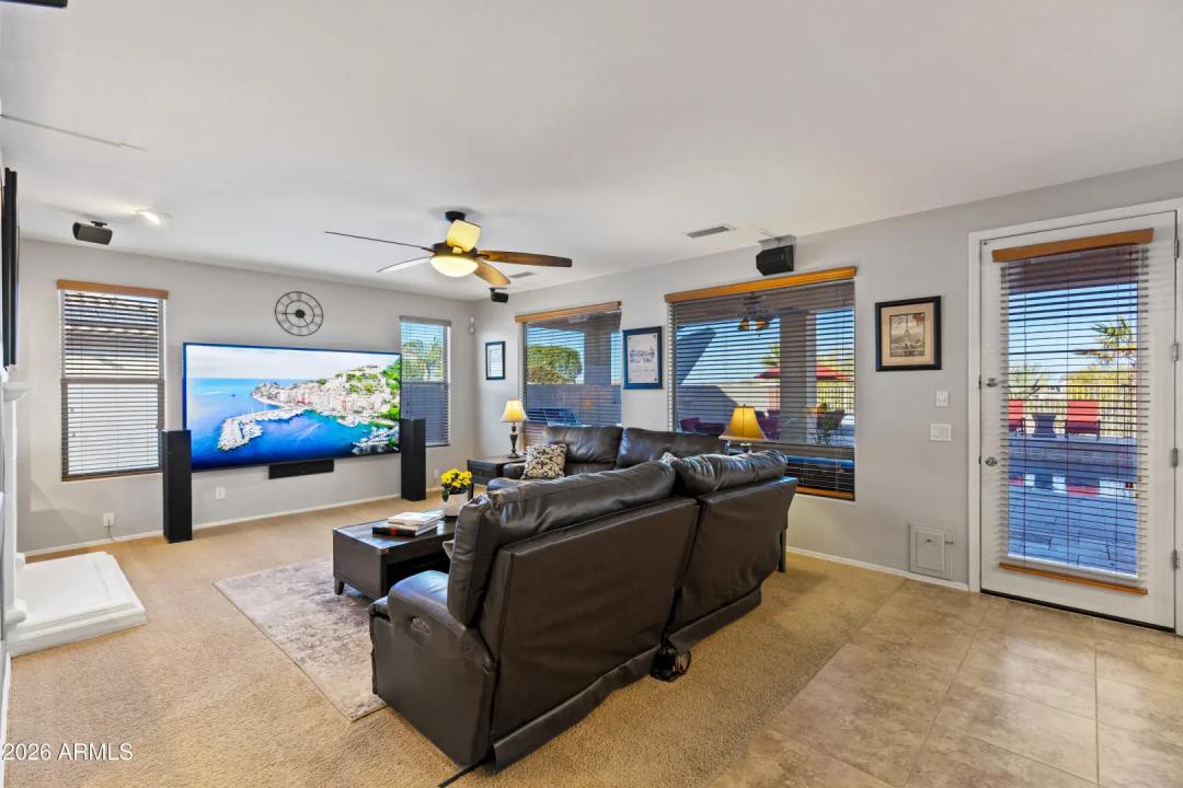 Real Estate Picture 16