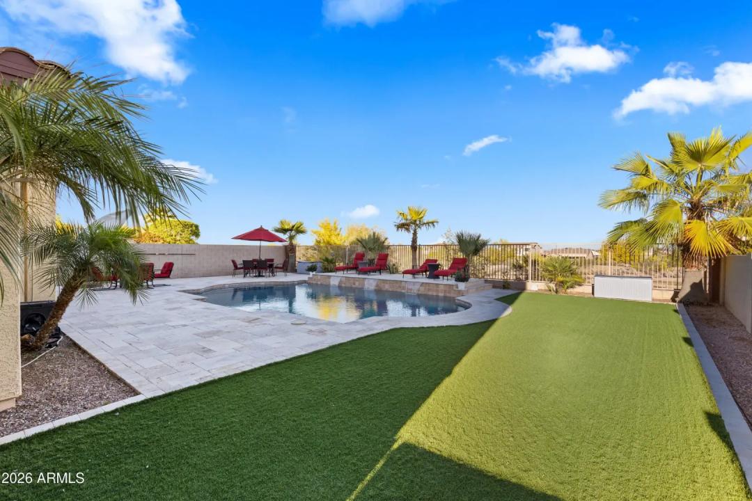 Real Estate Picture 9