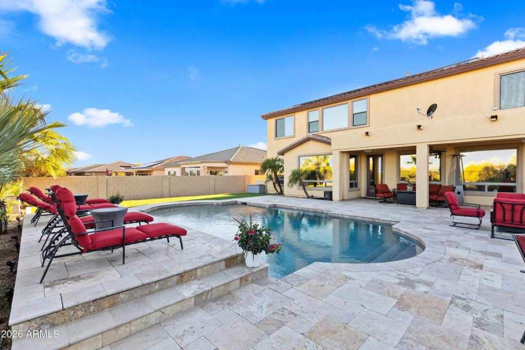 Real Estate Picture 5