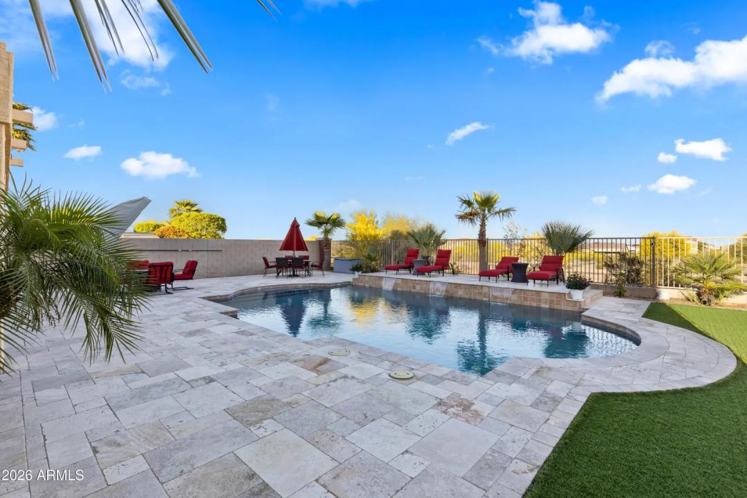 Real Estate Picture 6