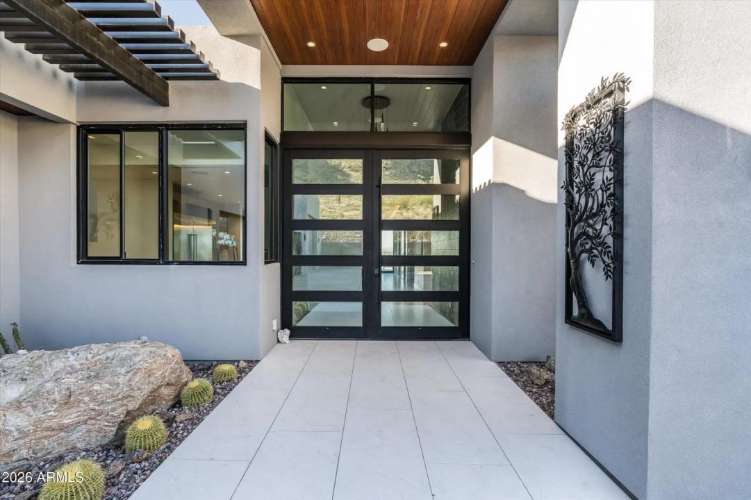 Real Estate Picture 5