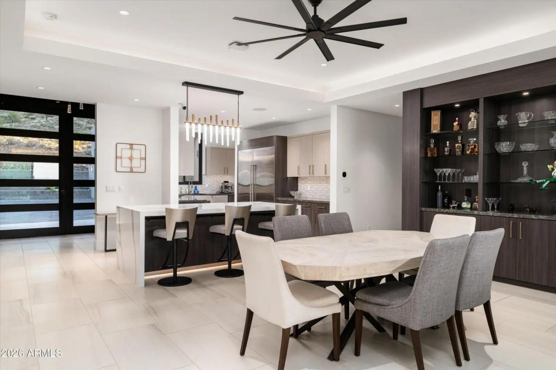 Real Estate Picture 6