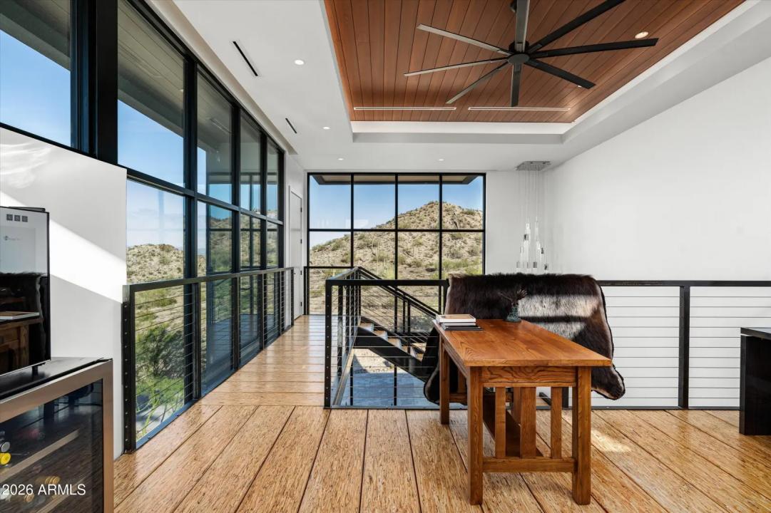 Real Estate Picture 17