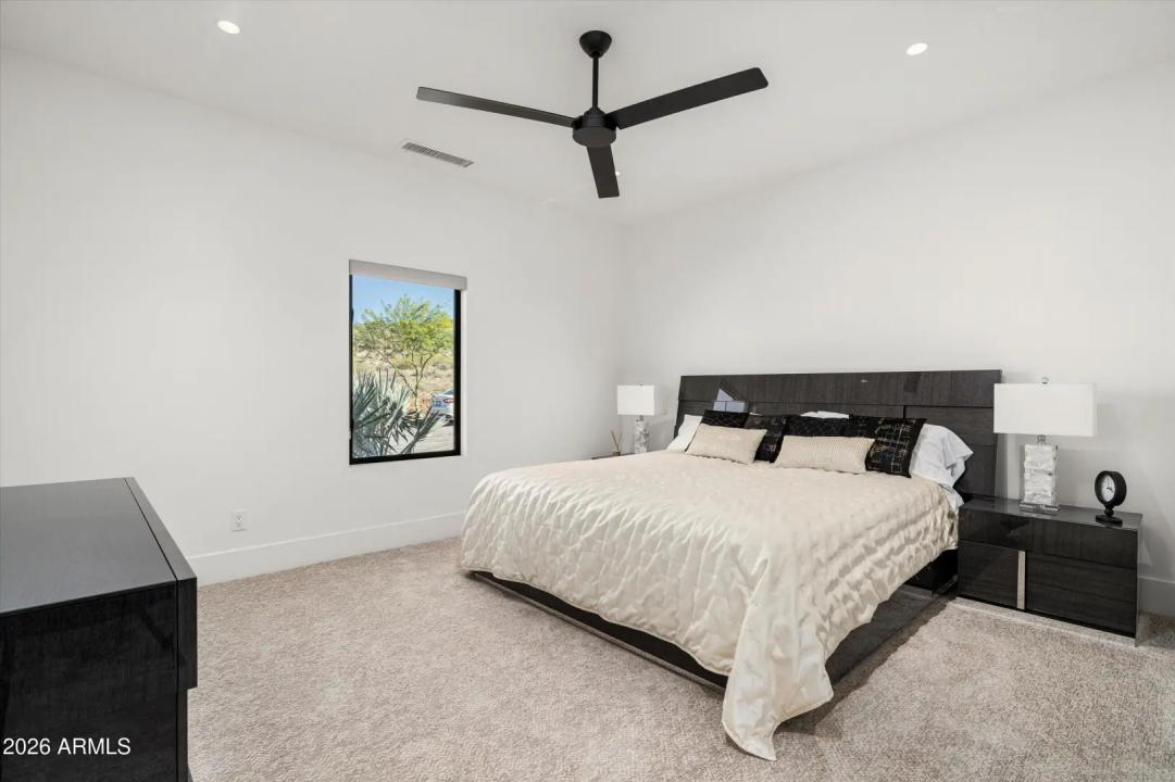 Real Estate Picture 29