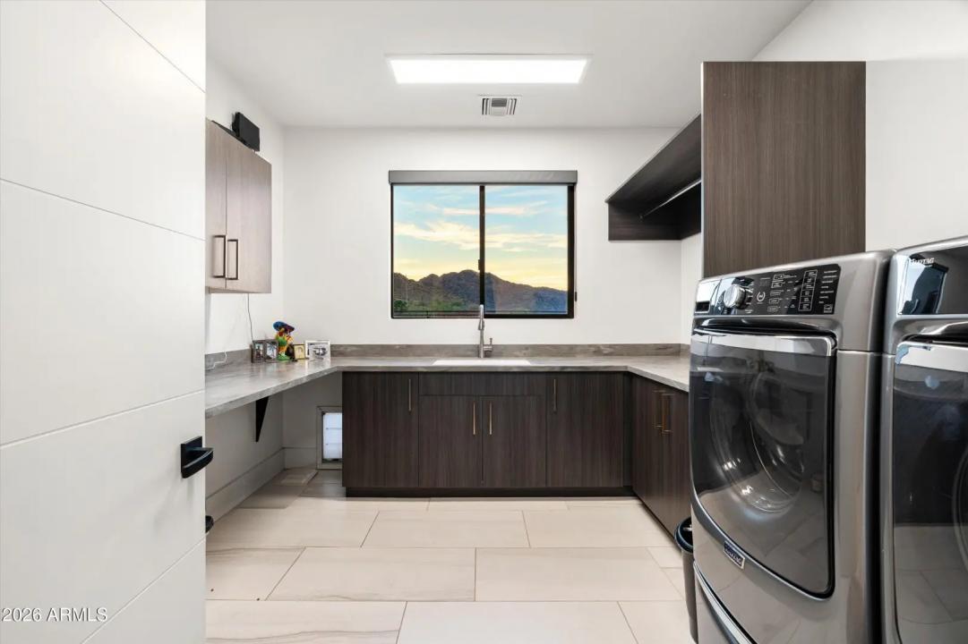 Real Estate Picture 31