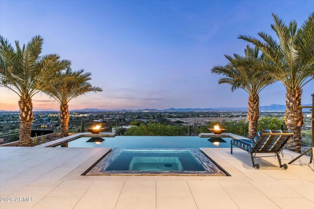 Real Estate Picture 4